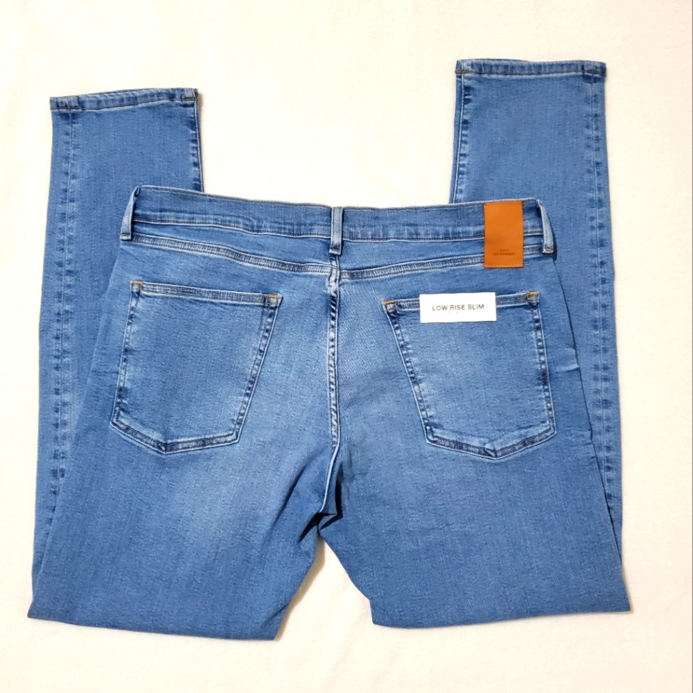 ❌️SOLD❌️Zara Low Rise Slim Jeans Size 36 - Picture 3 of 8